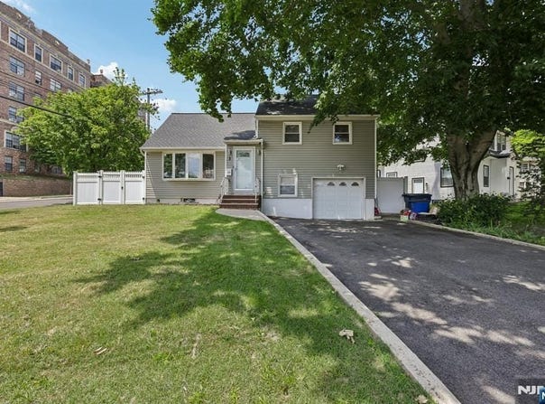 1 Franklin Place, Hackensack, NJ 07601