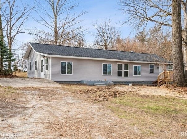 5124 N Point Park Court, Monticello, IN 47960