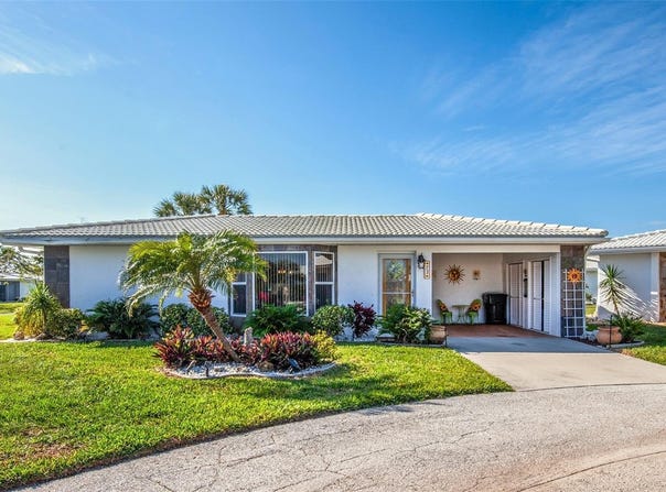 72 CIRCLEWOOD DRIVE, VENICE, FL 34293