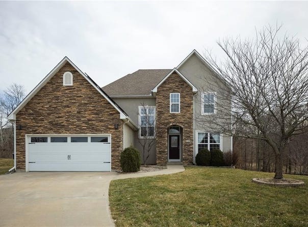 629 Oakmont Drive, Warrensburg, MO 64093