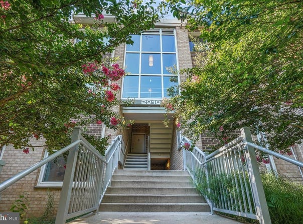 2910 KINGS CHAPEL ROAD, FALLS CHURCH, VA 22042