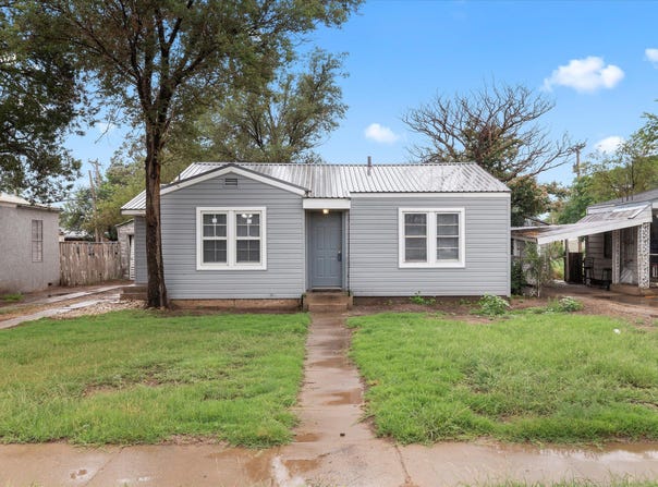 406 10th Street, Levelland, TX 79336