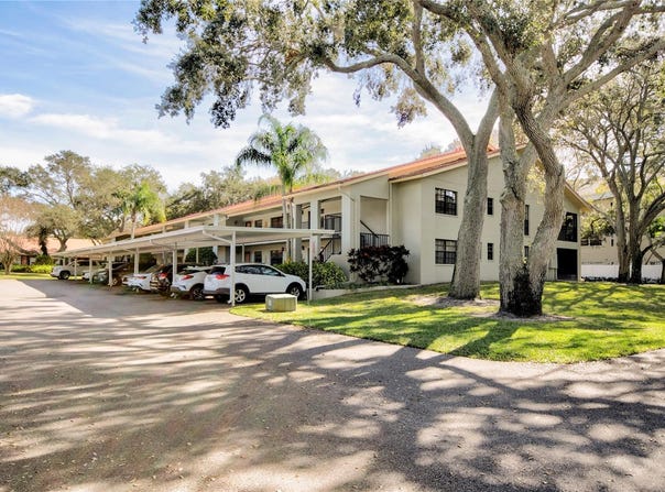 2020 LAKEVIEW DRIVE, CLEARWATER, FL 33763