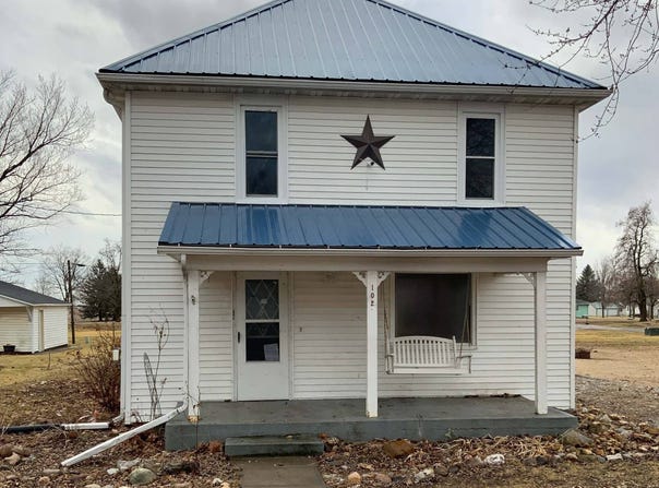 102  E Madison St, Brighton, IA 52540