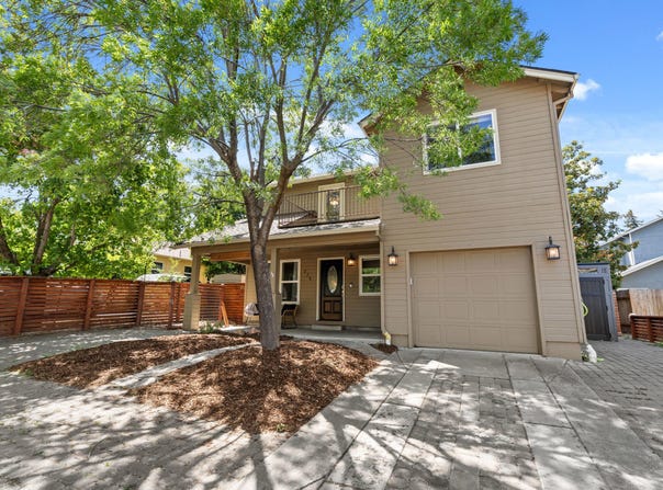 276 Palm Avenue, Ashland, OR 97520