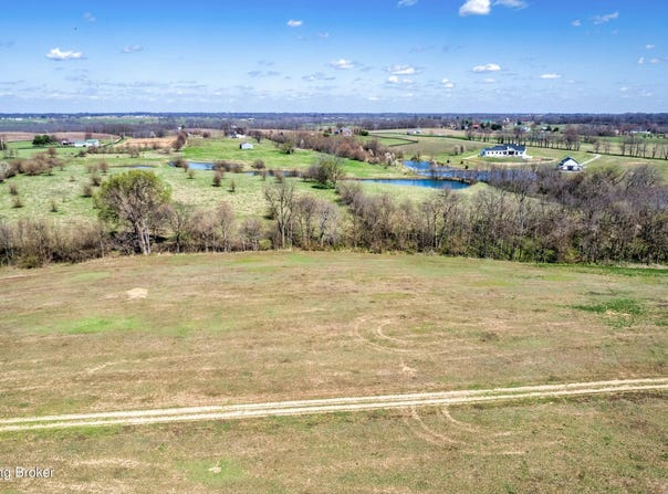 Tract 108 north stallard springs, Shelbyville, KY 40065