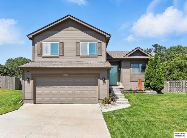 19626 R Street, Omaha, NE 68135