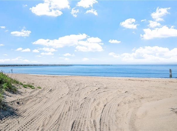 1 Offshore Road, Narragansett, RI 02882
