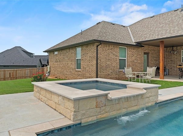 1031 Colonial Avenue, Tuttle, OK 73089