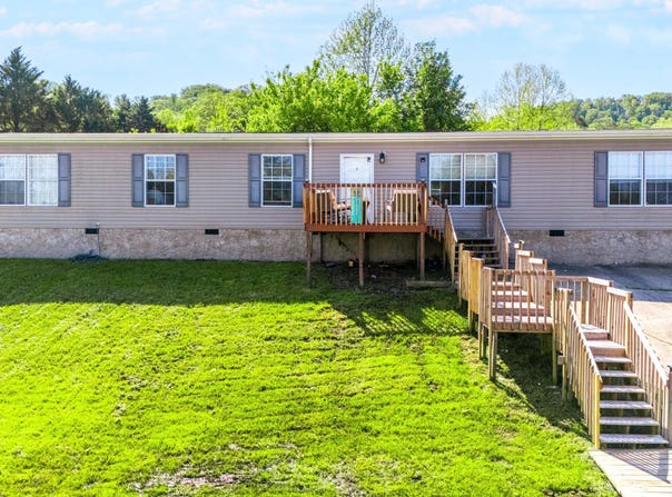 344 Johnson Farm Rd, Maynardville, TN 37807