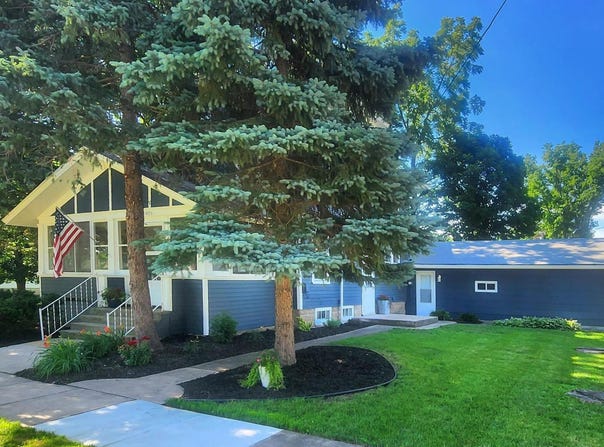 921 Water Street, New Hartford, IA 50660