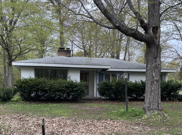 647 W Ford DR, Sault Ste Marie, MI 49783