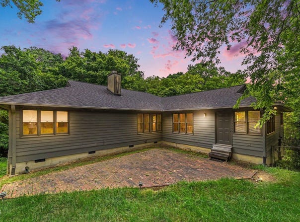 213 Hillsborough Street, Chapel Hill, NC 27514