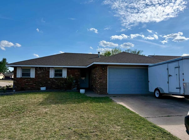 5801 Cedar Ridge Dr, Enid, OK 73703