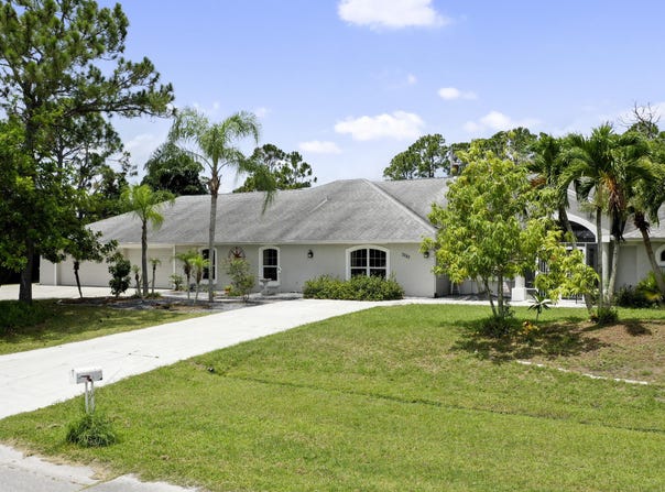 3283 SE West Snow Road, Port Saint Lucie, FL 34984