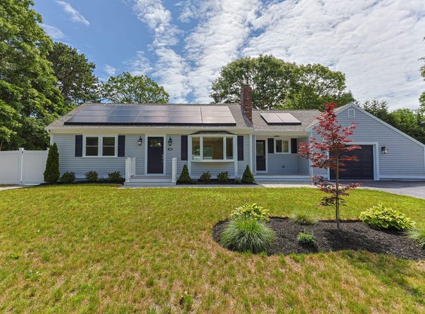 28 Vandermint Lane, Hyannis, MA 02601