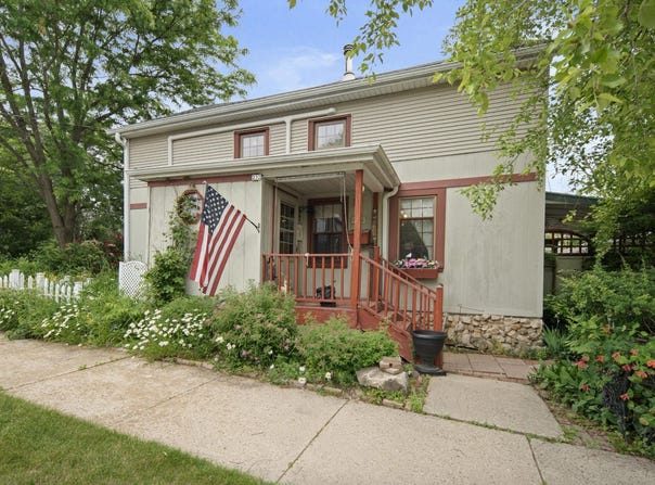 232 Second St, Hartford, WI 53027