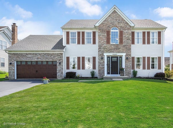 1665 Whispering Oaks Court, West Chicago, IL 60185