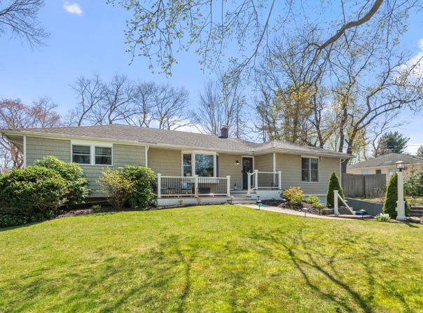 1426 Townline Road, Nesconset, NY 11767
