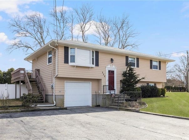 250 Brownell Lane, Portsmouth, RI 02871