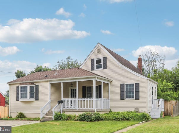16 PARK DRIVE, BELLMAWR, NJ 08031