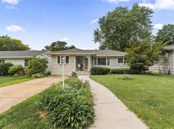 3821 Scott Avenue N, Robbinsdale, MN 55422