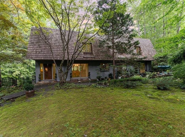 565 Knob View Drive, Winston-Salem, NC 27104