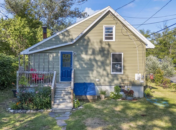 1 Fisher Road, Bowdoinham, ME 04008