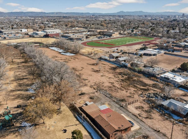 San Isidro Street NW, Albuquerque, NM 87107