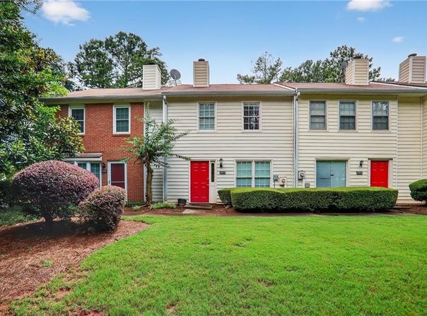 202 Chads Ford Way, Roswell, GA 30076