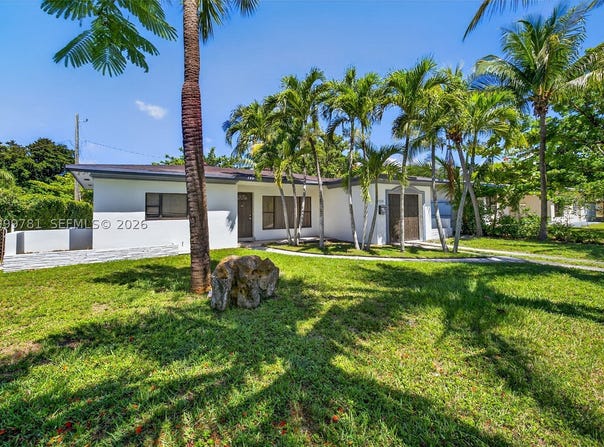 17150 NE 18th Ave, North Miami Beach, FL 33162