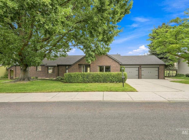 2256 E Table Rock Rd, Boise, ID 83712