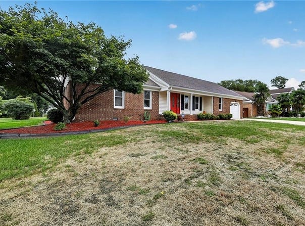 737 Willow Oak Drive, Chesapeake, VA 23322