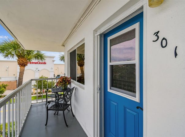 8080 112TH STREET, SEMINOLE, FL 33772