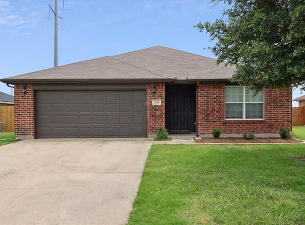 330 Broken Bow, Krum, TX 76249