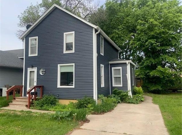 1212 Sibley Street, Hastings, MN 55033