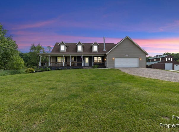 9079 Bell Road, Clarksville, MI 48815