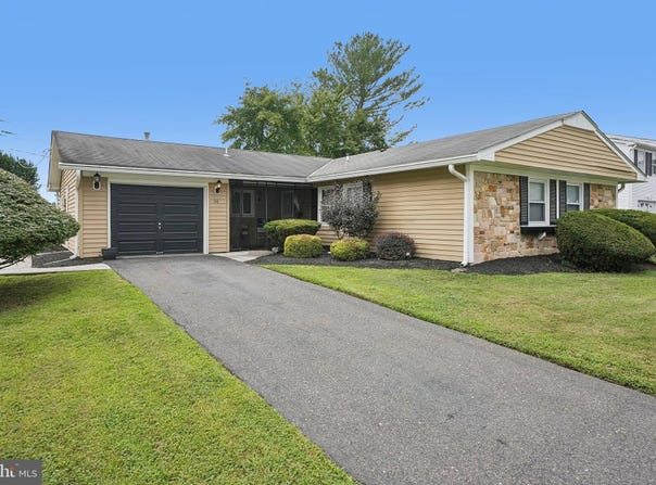 66 TRIANGLE Lane, WILLINGBORO, NJ 08046