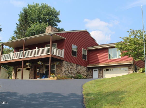 229 Donna Street, Hollidaysburg, PA 16648