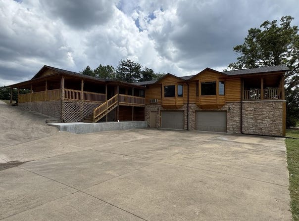 7697 State Highway 176, Walnut Shade, MO 65771