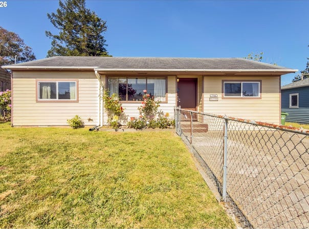 1726 JOHNSON St, NorthBend, OR 97459