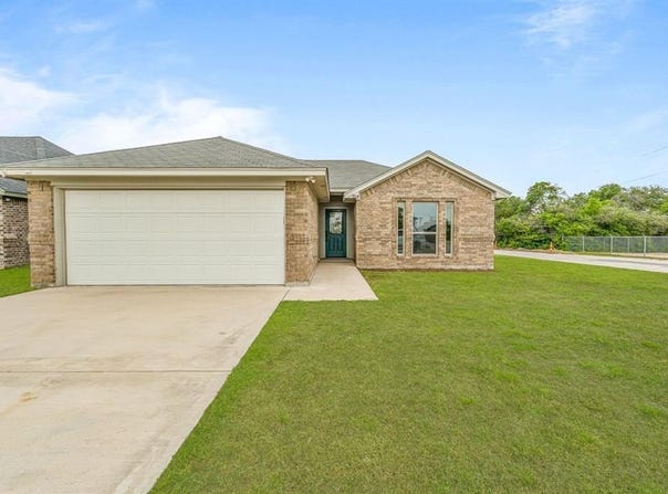 904 King Street, Weatherford, TX 76086