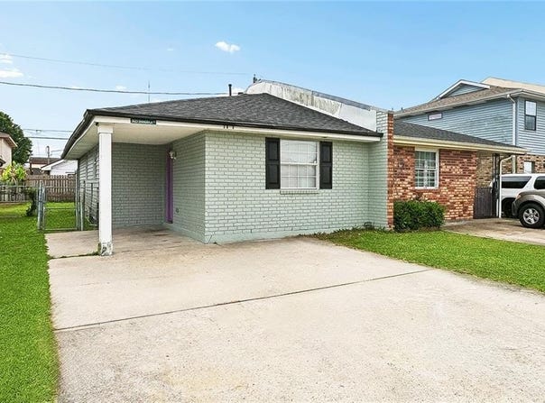3623 SHANGRI LA Drive, Chalmette, LA 70043