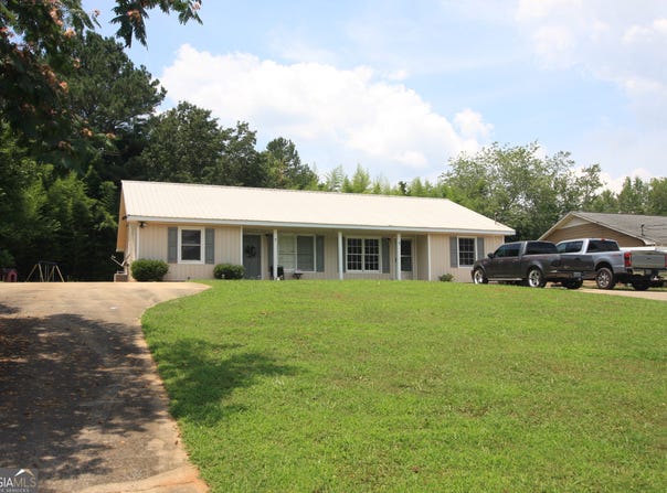 14 A&b Conns Lake Rd, Lindale, GA 30147