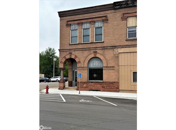 160 S Jackson Street, Thompson, IA 50478