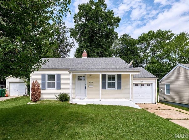 3109 Pearl Harbor Drive, St Ann, MO 63074