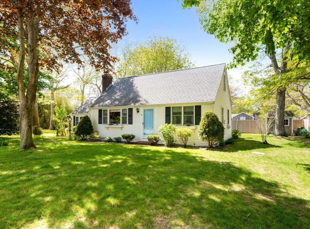 19 ANTHONY Road, West Yarmouth, MA 02673