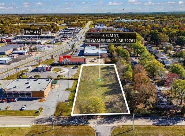 1501  S Elm  ST, Siloam Springs, AR 72761