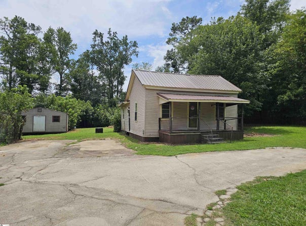 21684 E Highway 72, Clinton, SC 29325
