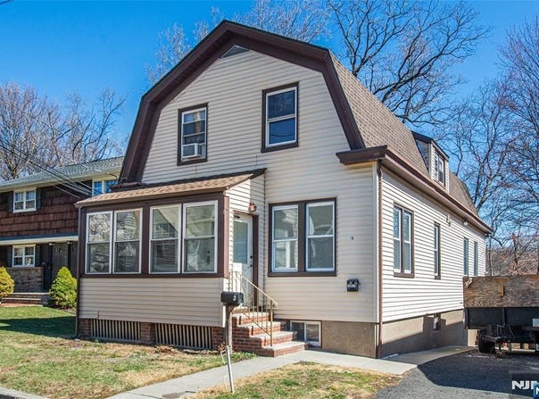 16 Coolidge Place, Haledon, NJ 07508